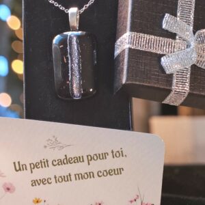 Pendentif Verre Noir et Ligne Dichroïque Argentée