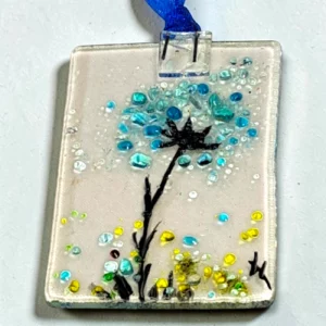 Attrape-soleil verre fusionné fait main motif fleur bleue – upverre Occitanie