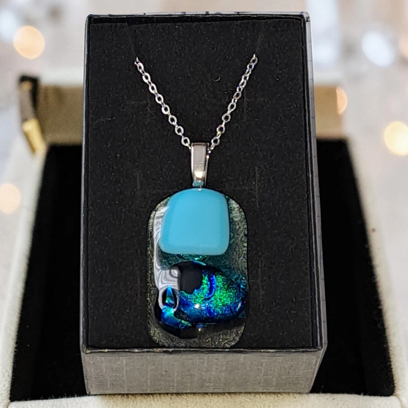 pendentif verre dichroïque bleu turquoise fait main France