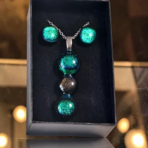 Parure Bijoux Artisanale : Collier & Boucles d’Oreilles Parure Bijoux Artisanale : Collier & Boucles d'Oreilles