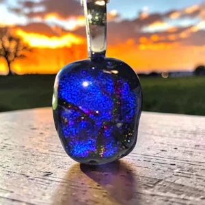 pendentif verre dichroïque bleu nuit fait main France