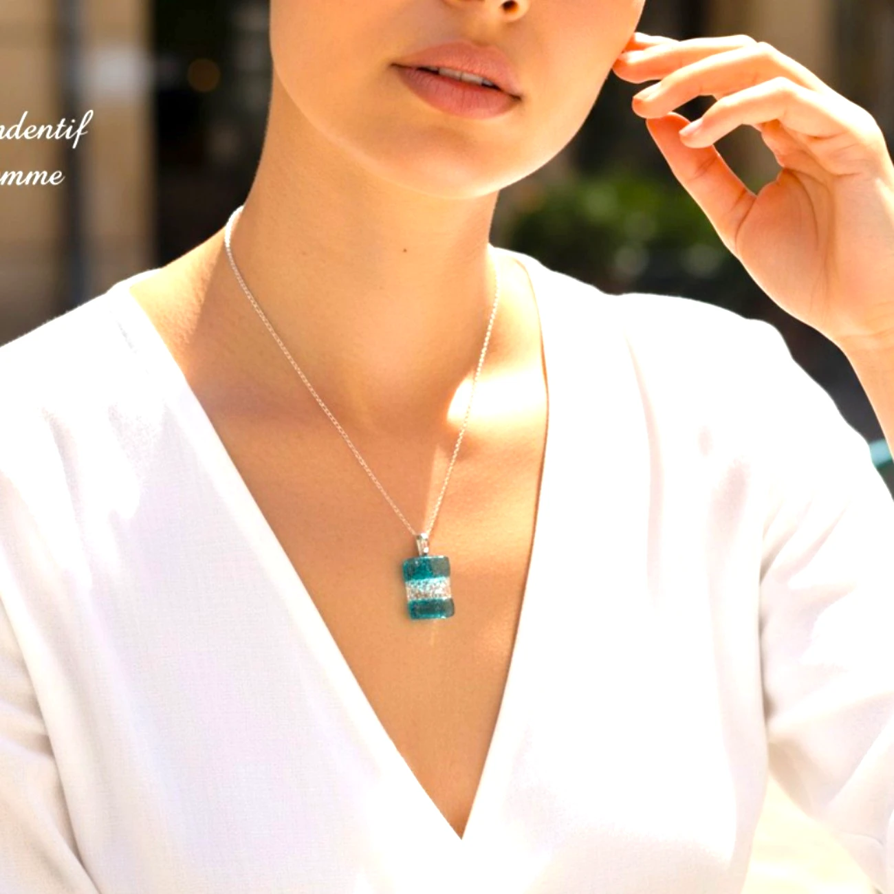 Pendentif Verre Bleu turquoise - Art Déco avec boite cadeau