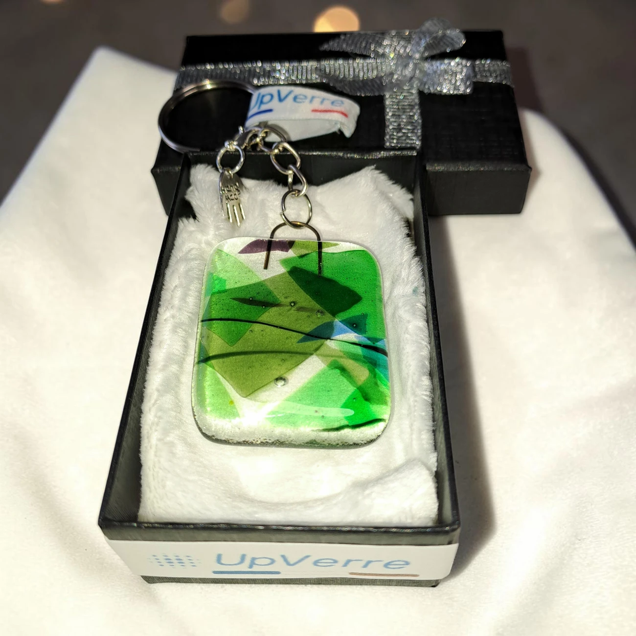 Porte clés - Bijou de sac artisanal vert avec boite cadeau
