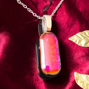 Pendentif verre dichroïque rouge cerise cuivré fait main France