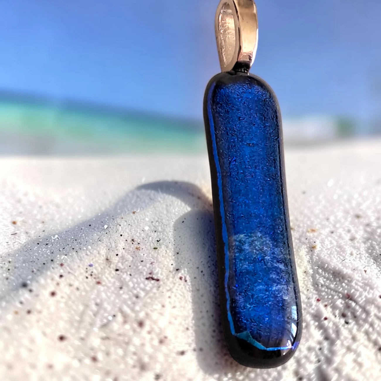 Pendentif en verre dichroïque Bleu - Artisanal France